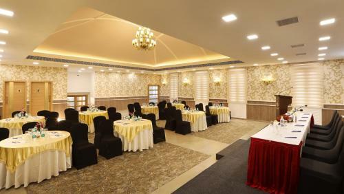 Hotel Flora Charishma Residency Aluva