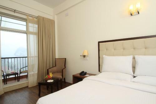 Hotel Orchid Square