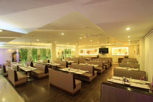 Hotel Orchid Square