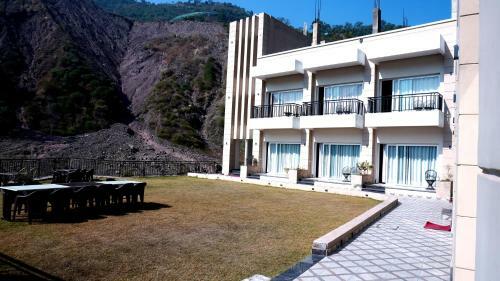 Hotel Royal Suites Chakki Mor