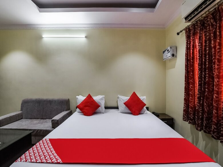Oyo 30754 Hotel A P Palace