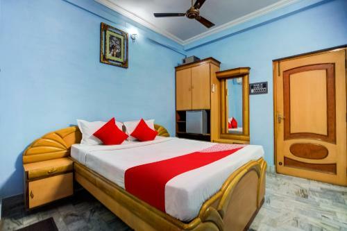 Oyo 35895 Hotel Ira Palace