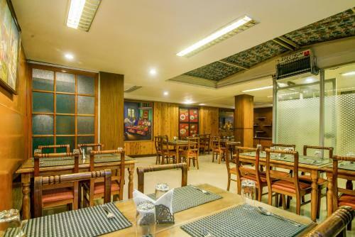 Hotel Muscatel Himalayan Resort