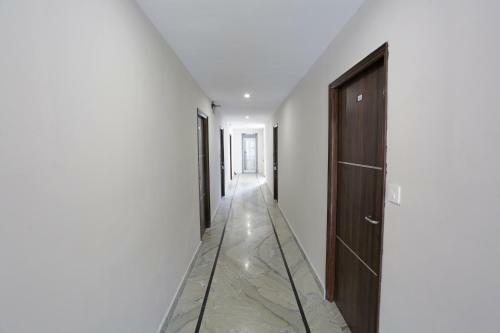 Hotel Capital O 37423 Golden Leaf
