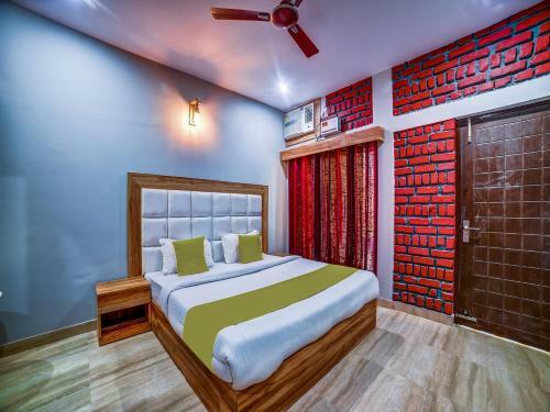 Hotel Sahastradhara Riverresort
