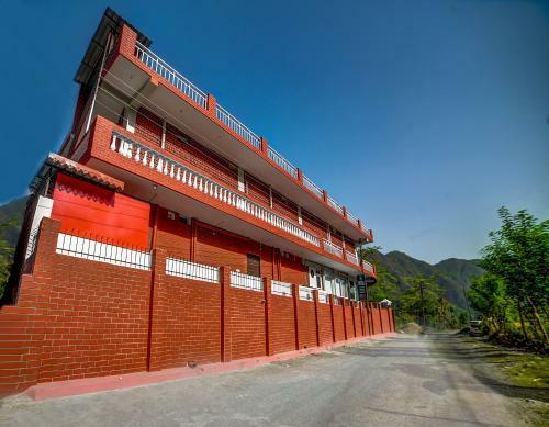 Hotel Sahastradhara Riverresort
