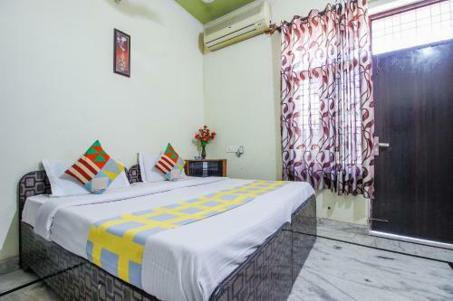 Hostal Oyo Home 77814 Elegant Stay