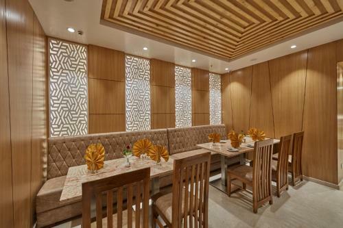 Shivas Galaxy Hotel
