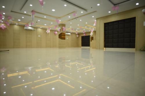 Hotel Amrit Plaza