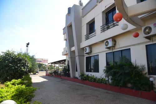 Manas Dhule By Wb Hotels