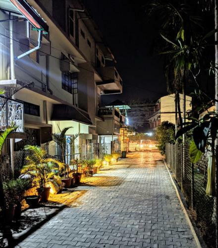 Hostal Townhouse - The Urban Inn