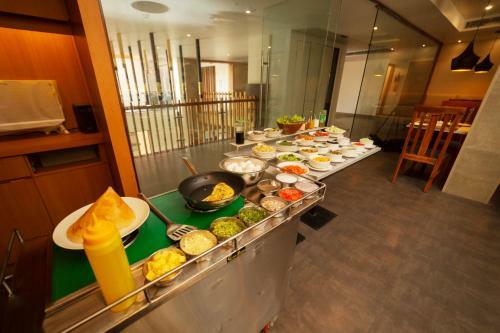 Abhyagama Hotel