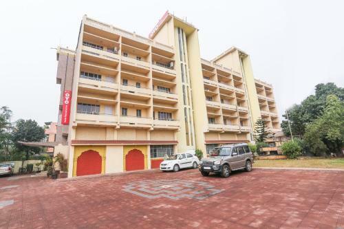 Oyo 27783 Hotel Rajmahal Inn