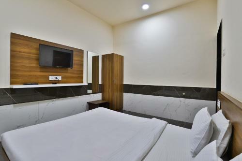 Spot On 37366 Hotel Mahalaxmi