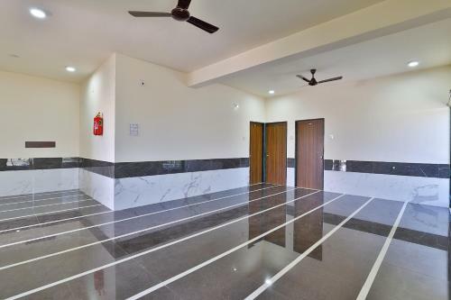 Spot On 37366 Hotel Mahalaxmi