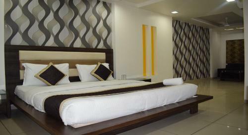 Hotel The Grand Krishna Inn