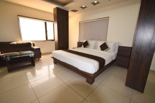 Hotel The Grand Krishna Inn