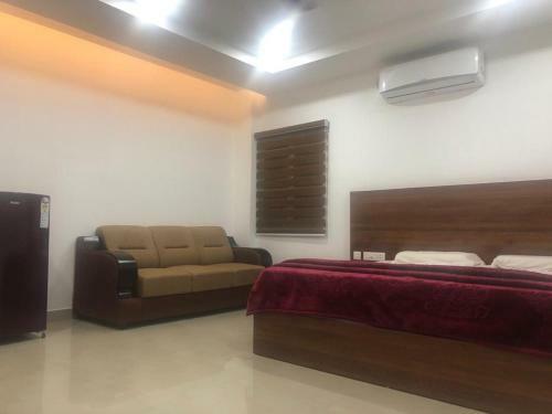 Hotel Kannamundayil Residency