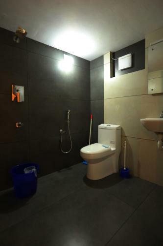 Hotel Kira Palace Residency