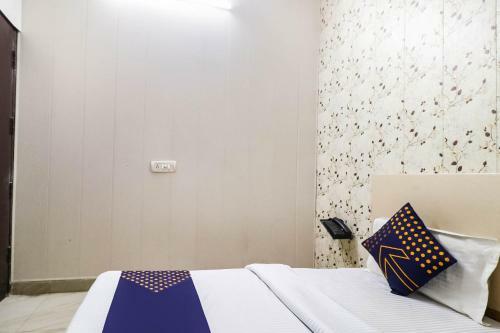 Spot On 43126 Hotel Saffron
