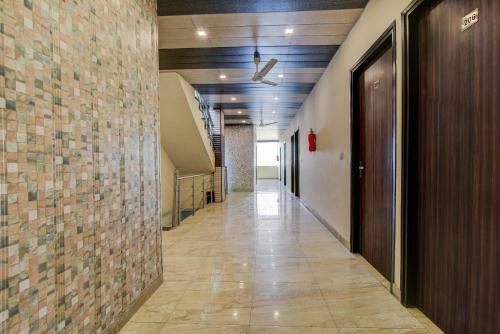 Hotel Oyo Flagship 77503 Royal Residency