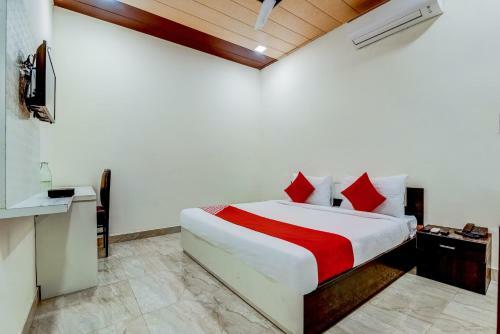 Hotel Oyo Flagship 77503 Royal Residency
