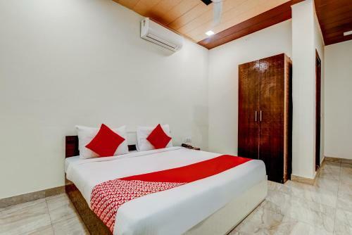 Hotel Oyo Flagship 77503 Royal Residency