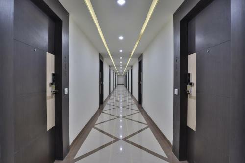 Capital O 41581 Hiriz Hotel