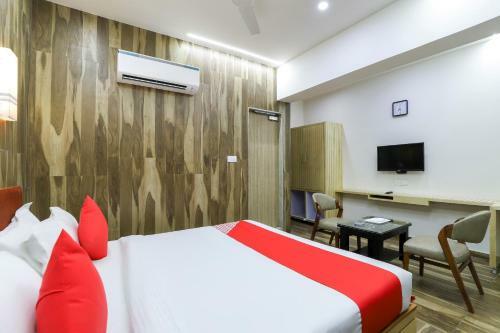 Oyo 64343 Hotel Blueberry