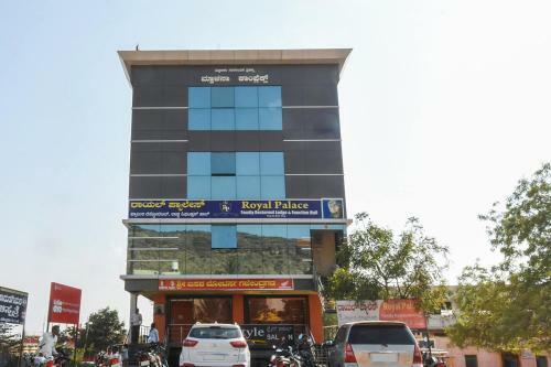 Hotel Oyo 70921 New Royal Palace Lodge