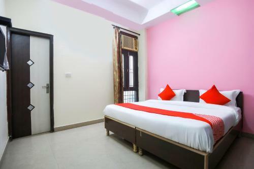 Hotel Oyo 68893 Rahul Residency