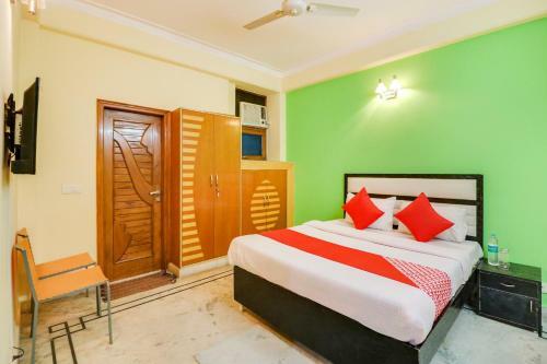 Hotel Oyo 75765 Ashirwad Residency
