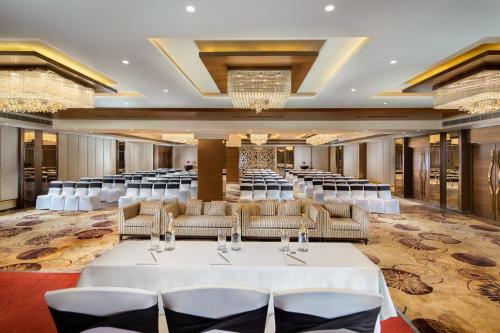 Hotel Nirvana Sarovar Portico Gorakhpur