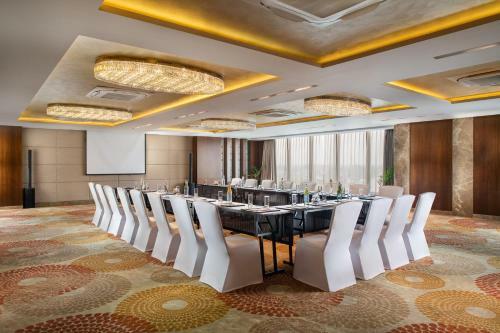 Hotel Nirvana Sarovar Portico Gorakhpur