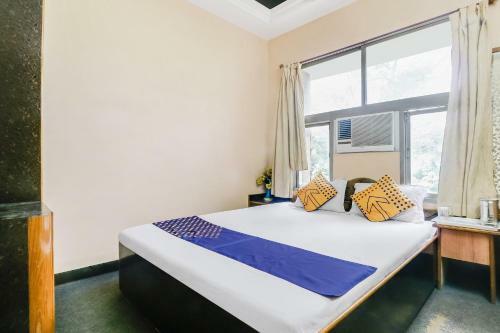 Spot On 63377 Hotel City Heart