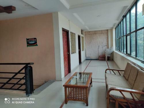 Hotel Aims Residency