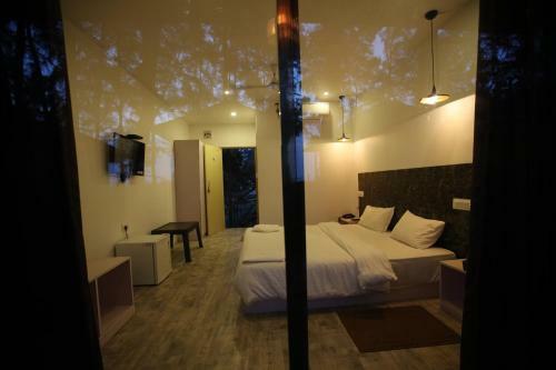 Hotel Morjim Beach Resort
