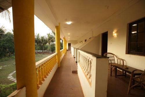 Hotel Morjim Beach Resort