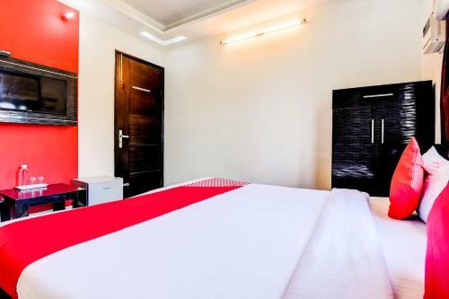 Hotel Oyo 41196 Red Rose