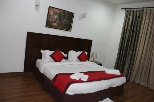 Royal Grand Hotel