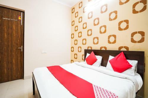 Hotel Oyo 68637 Deepak Residency