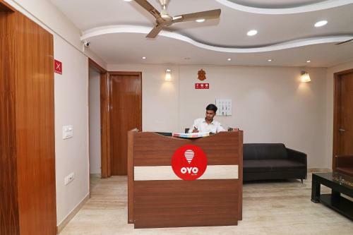 Oyo 13059 Hotel Knight Inn