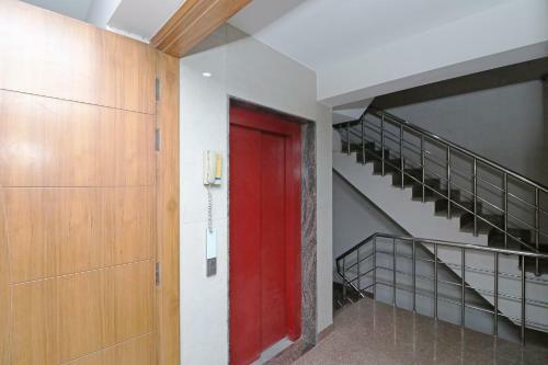 Oyo 13059 Hotel Knight Inn