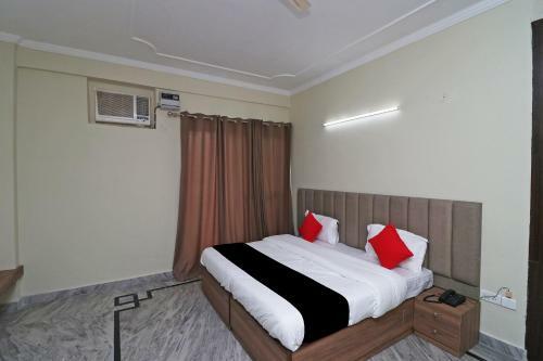 Hotel Capital O 29330 Esscon House