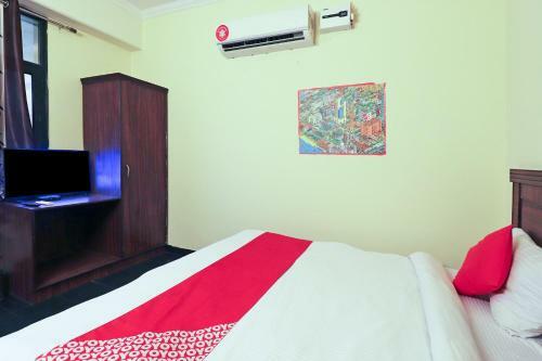 Oyo 49576 Hotel Divine