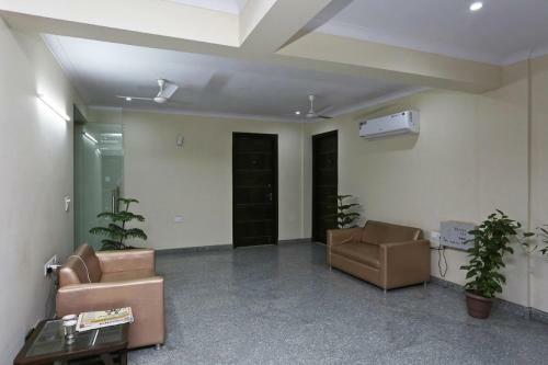 Hotel Mavens White Golf Course Road Gurgaon