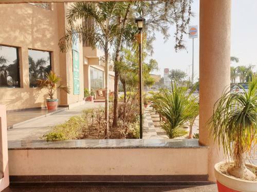 Mpt Hotel Shubhim Highway Treat