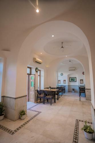 Hotel Ganga Heritage By Howard