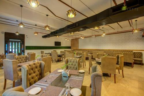 Hotel Raj Residency