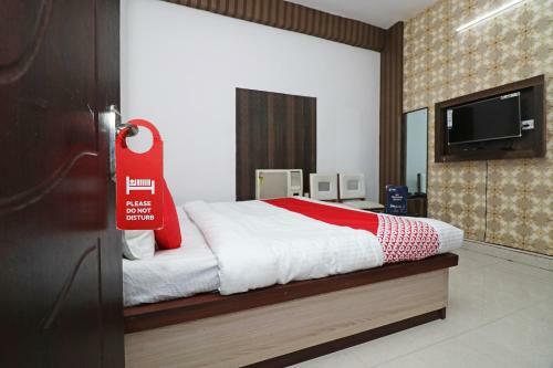 Hotel Oyo 24572 Express Inn